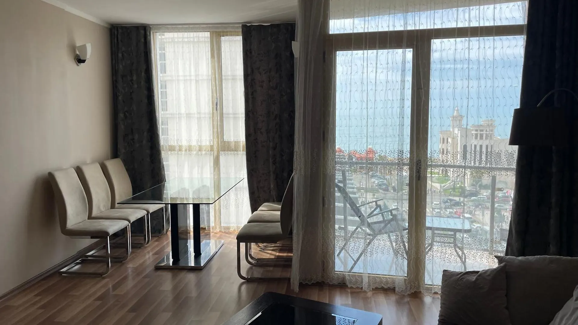 Apartment With Sea View Batumi