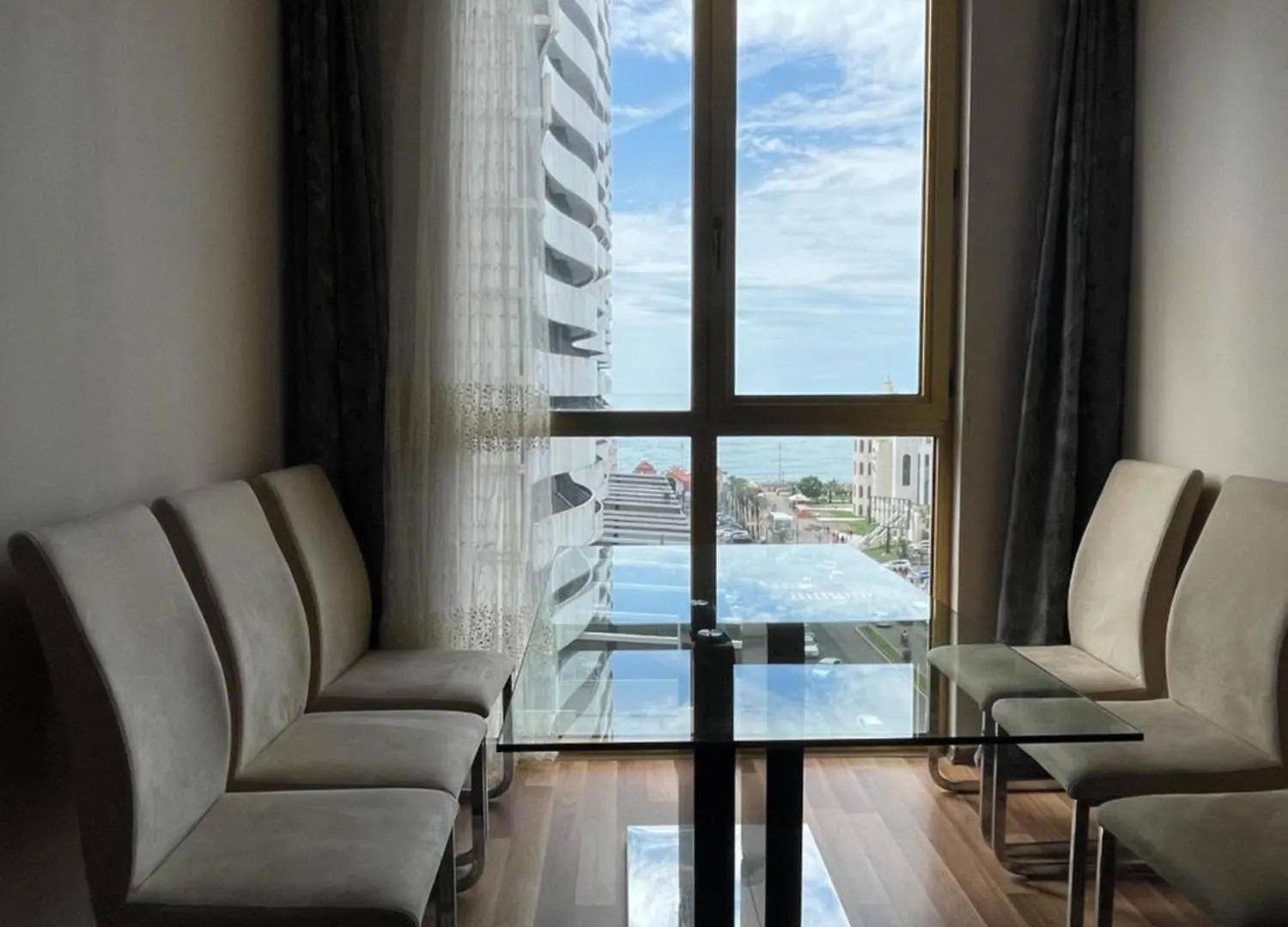 Apartment With Sea View Batumi